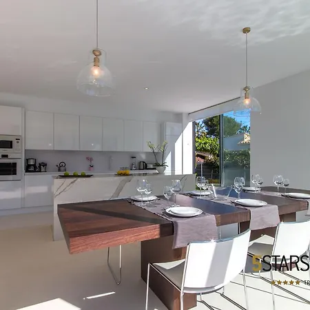 - 218324 Villa